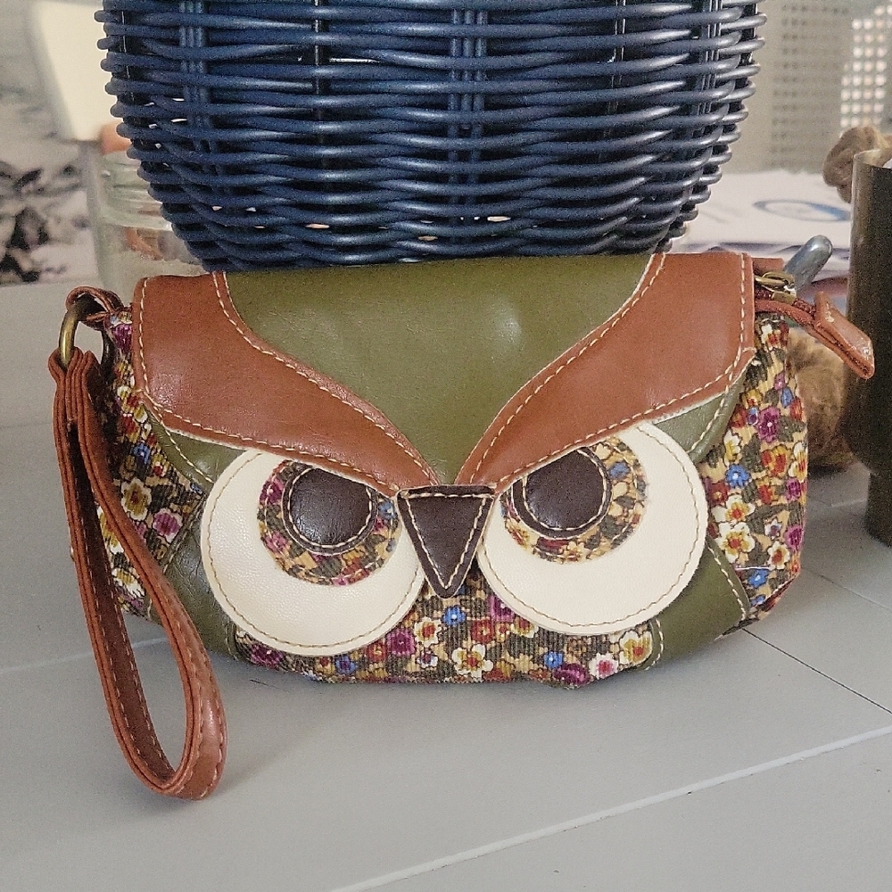 UnionBay Owl Wristlet Mini Purse